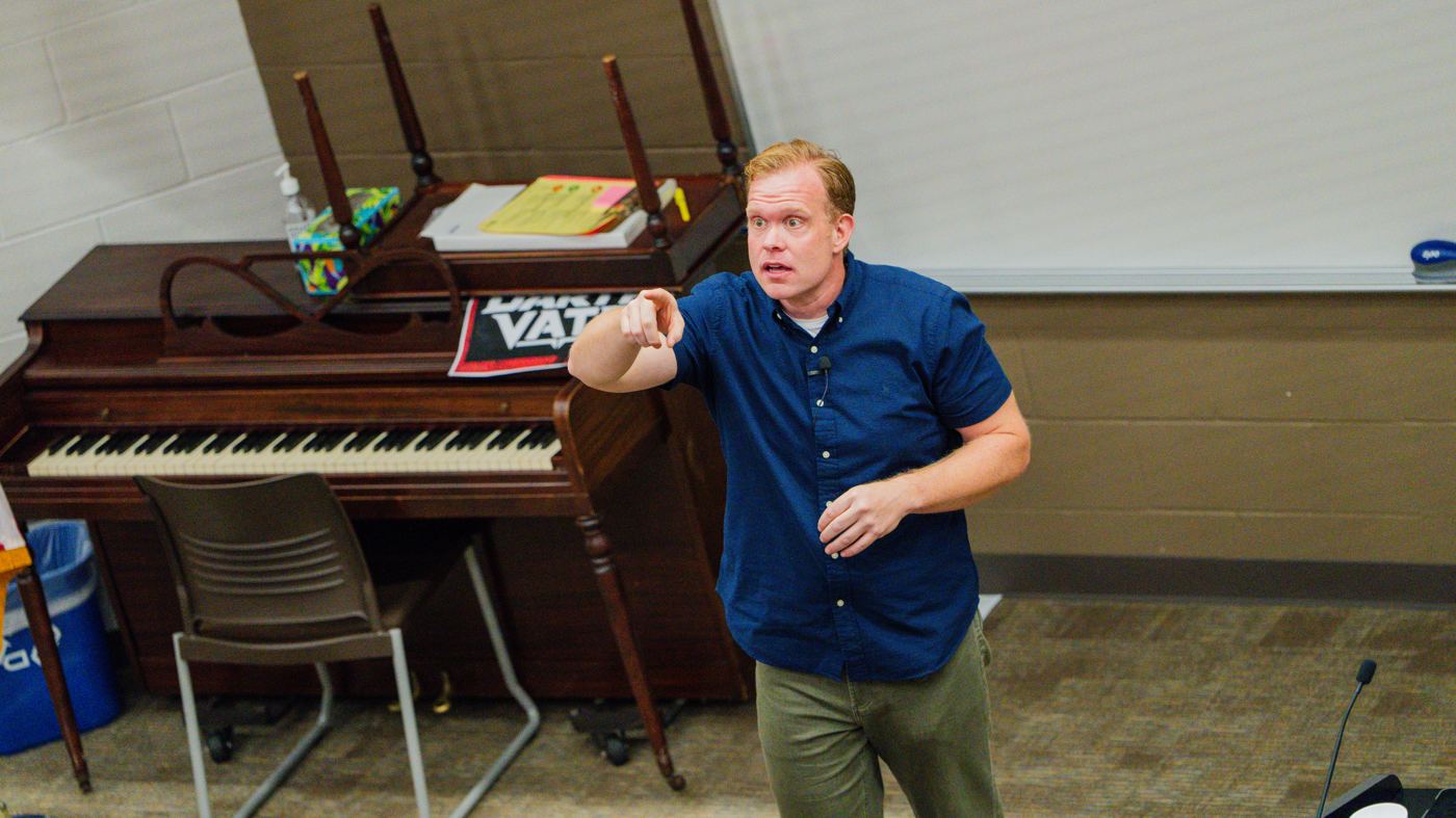 Ben Roberts presenting The Unbranded Student to a high school class